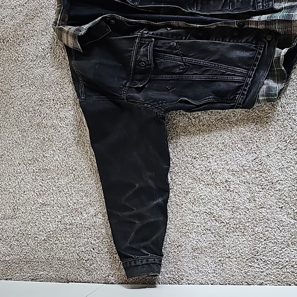 Levis trucker jacket circa 1989, Size medium. With Bullhead size medium insulat. - Picture 2 of 14
